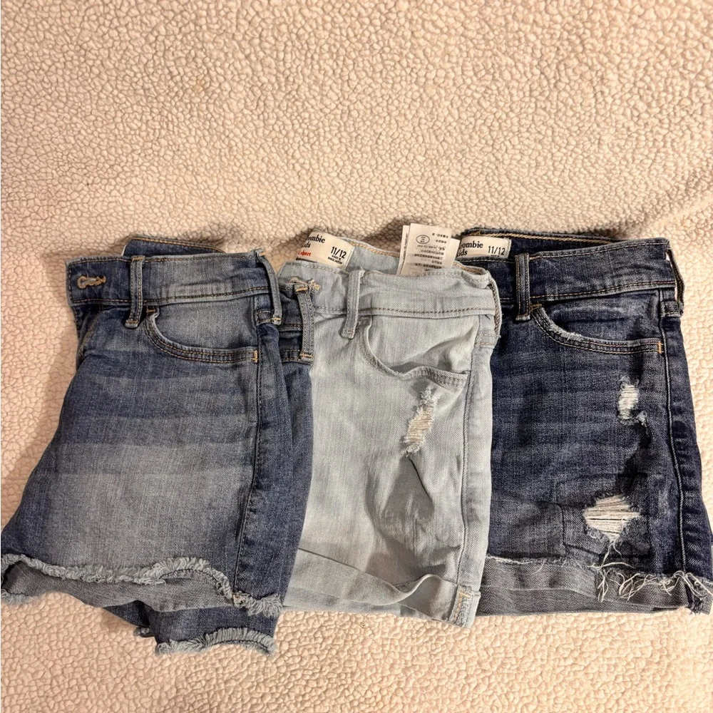 Abercrombie Kids Blue Jean Bundle Shorts with Frayed Hem - Picture 6 of 16